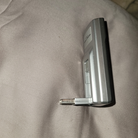 A T & T ROUTER- SIERRA WIRELESS - Picture 3 of 3